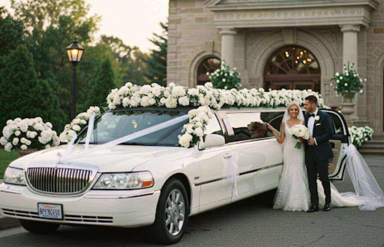 Top 5 Reasons to Book a Limo for Your Wedding in Brampton